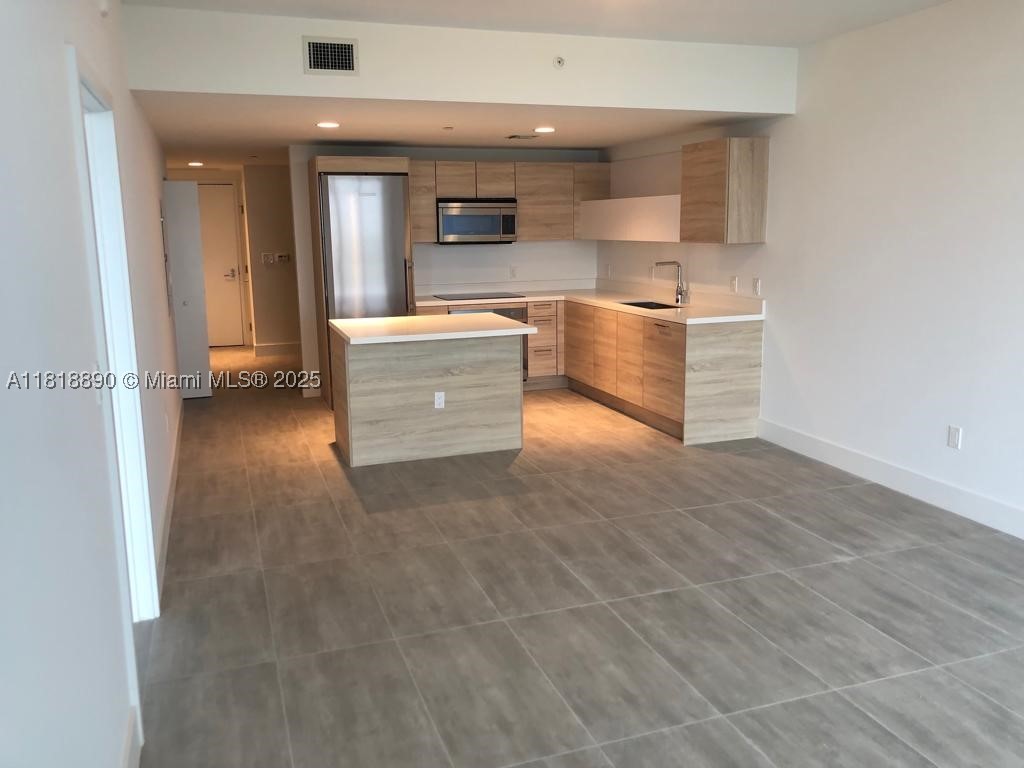 North Miami Beach photo 2