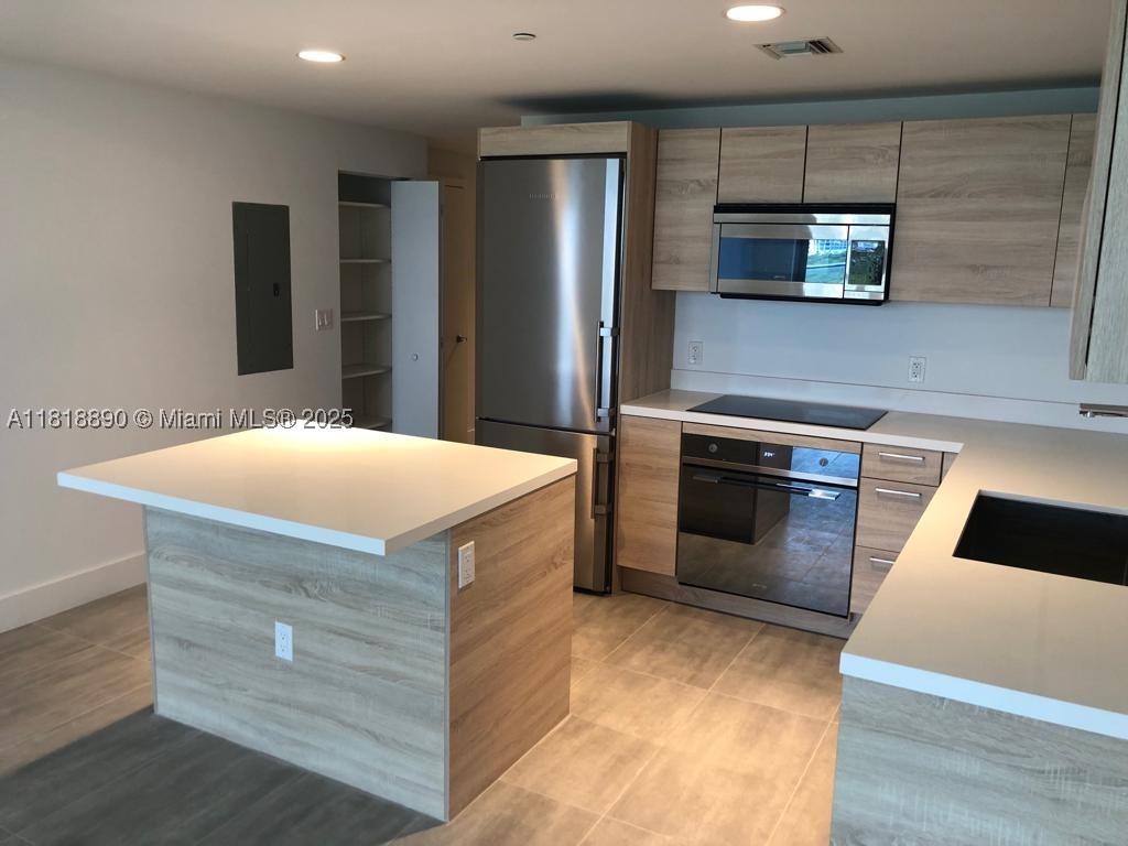 North Miami Beach photo 4
