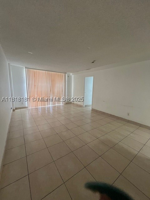 North Miami photo 3