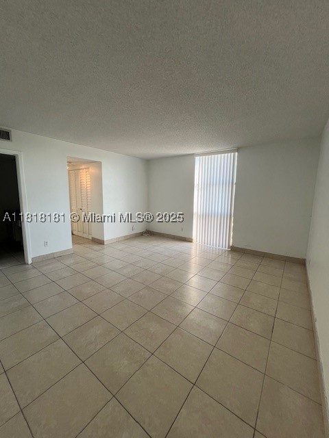 North Miami photo 4