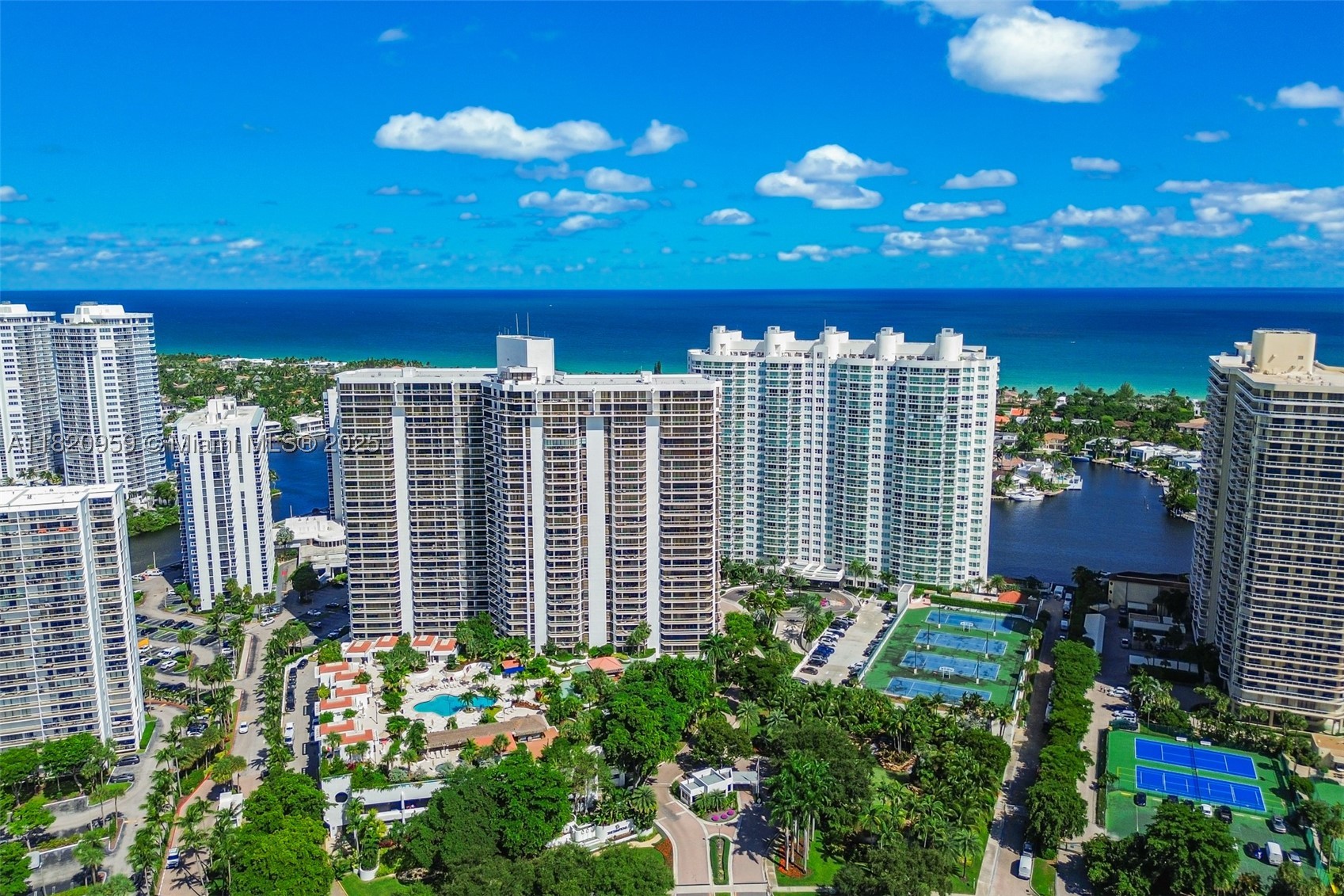 Aventura photo 1
