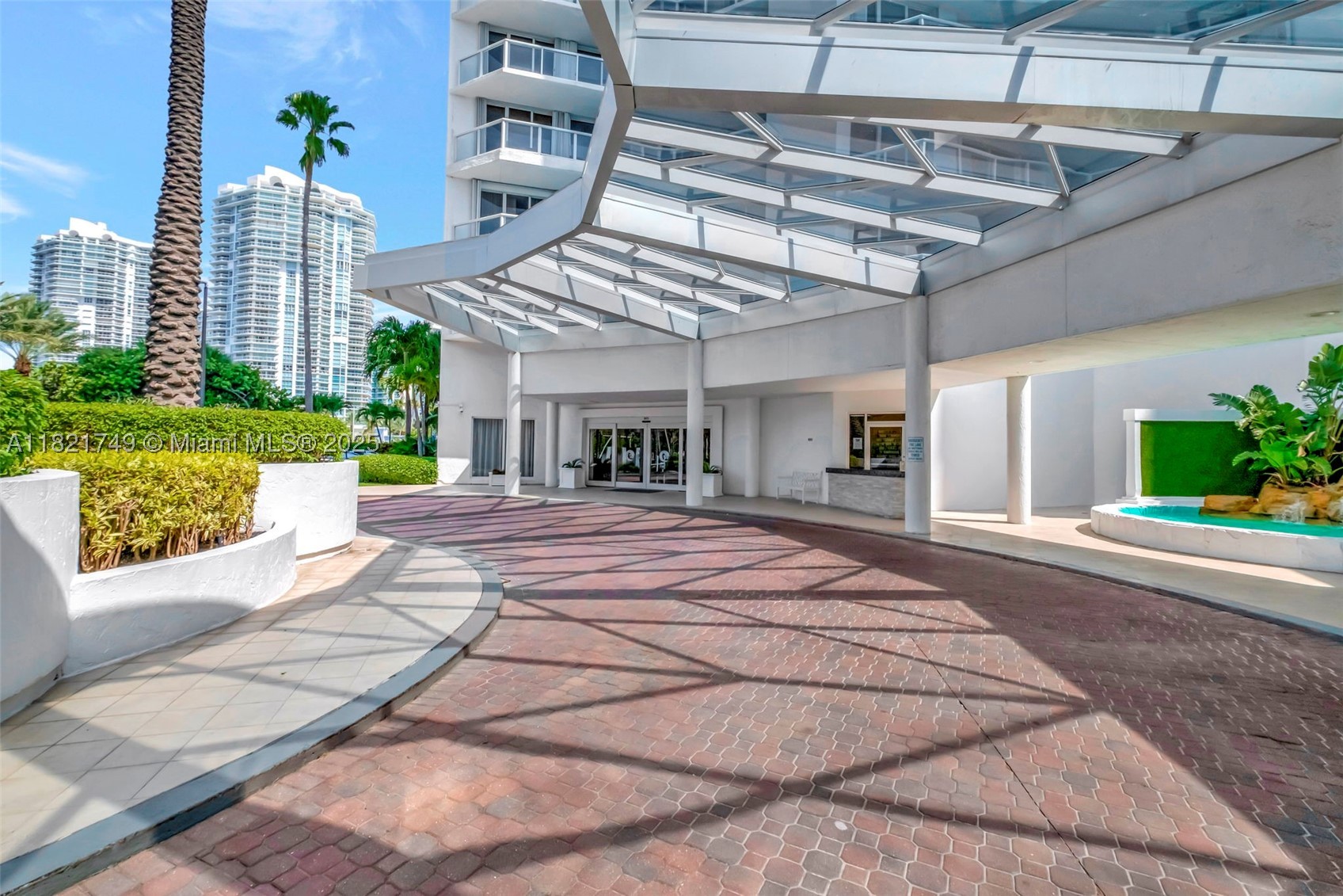 Sunny Isles Beach photo 3