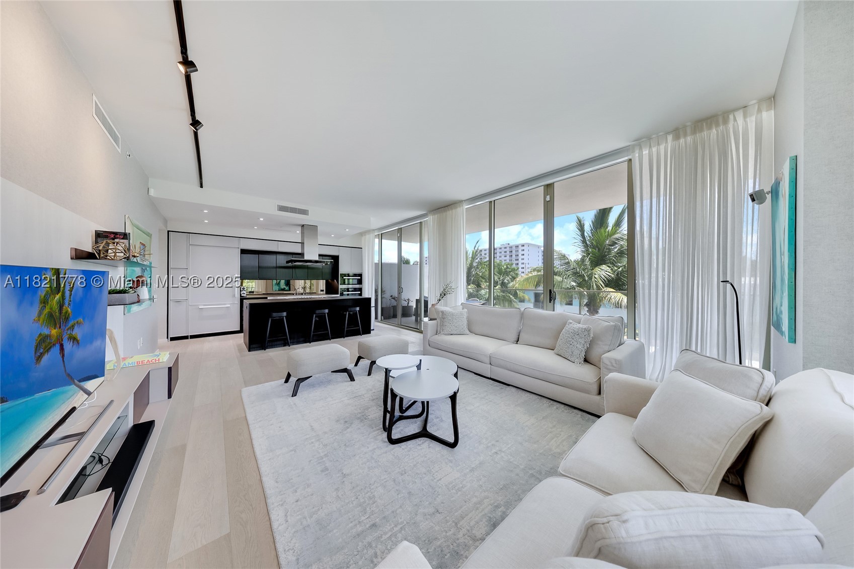Miami Beach photo 1
