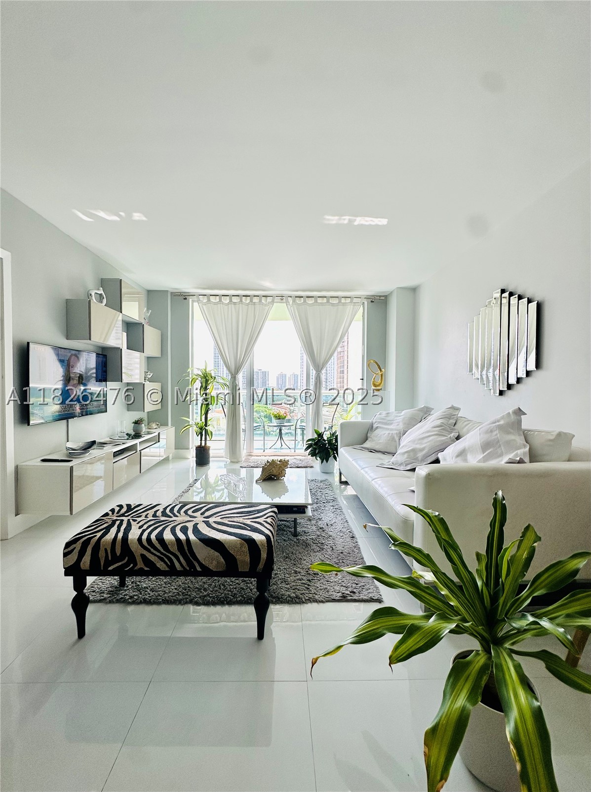 Sunny Isles Beach photo 1