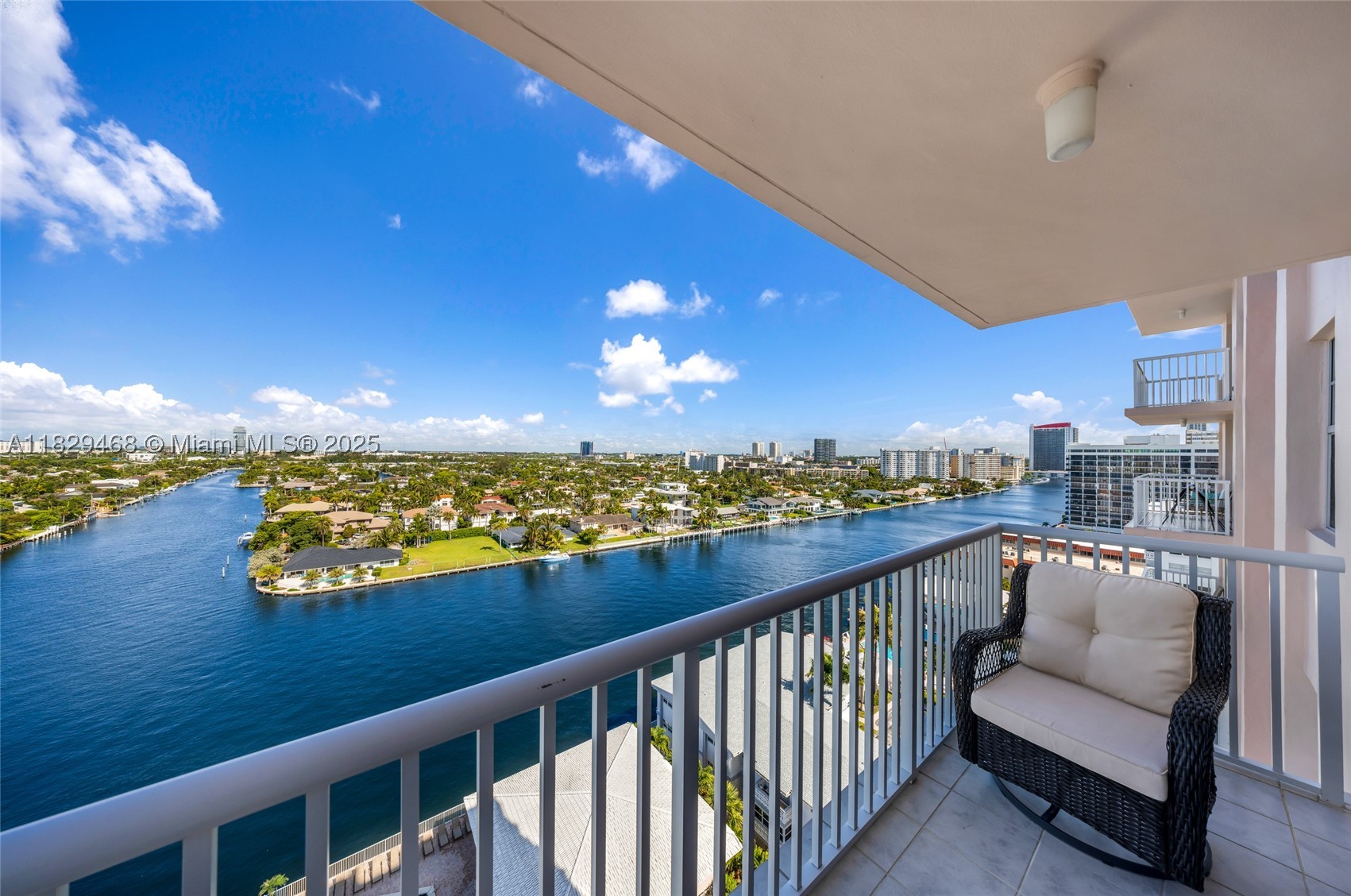 Hallandale Beach photo 2