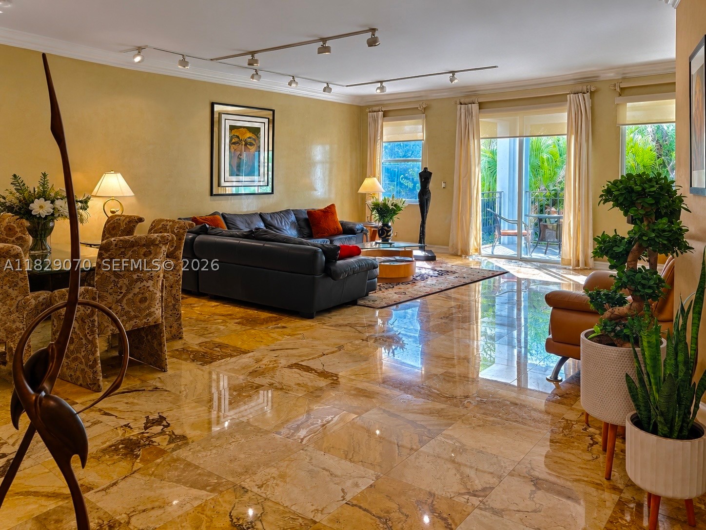 Aventura photo 2