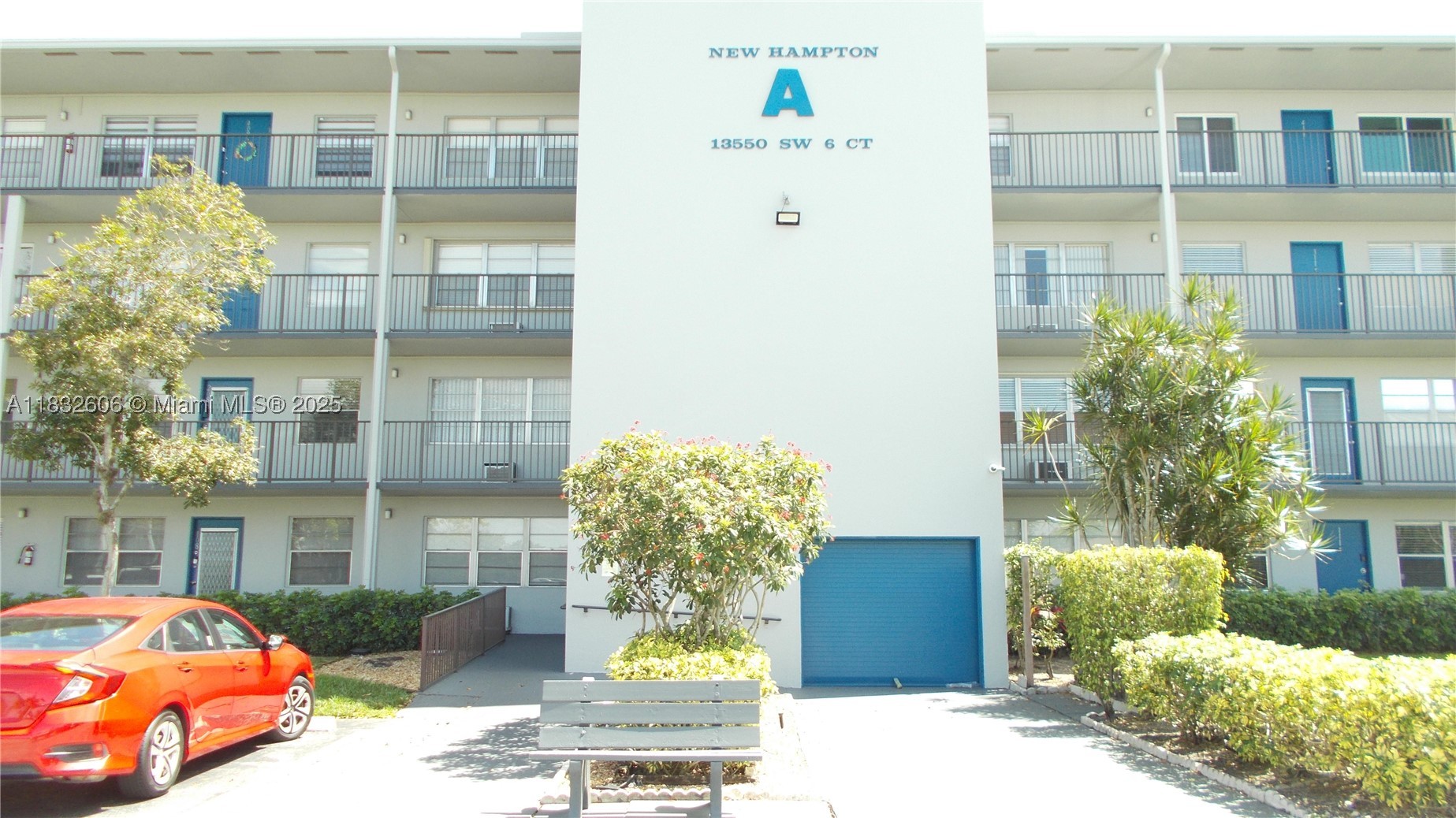Pembroke Pines photo 1