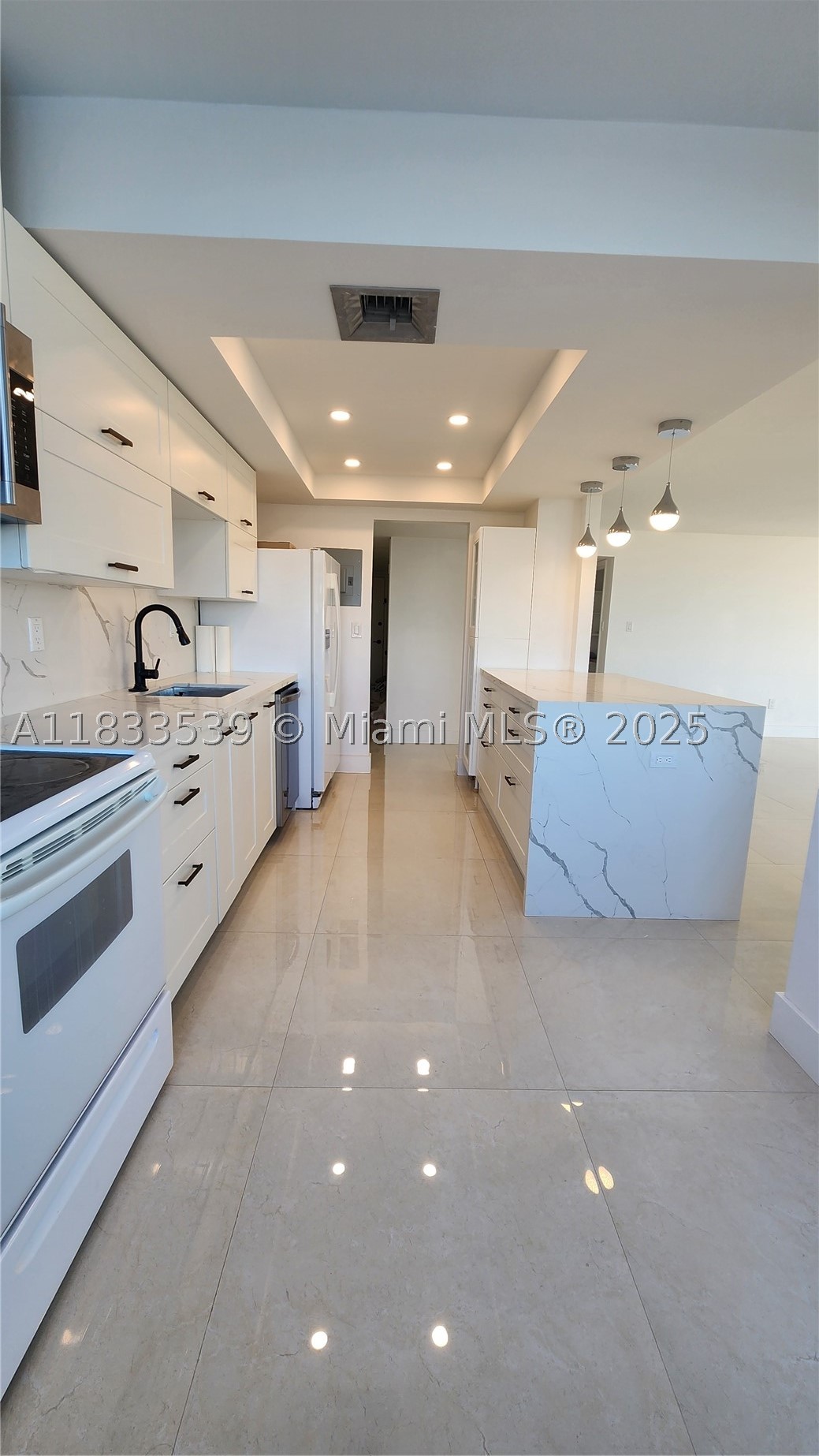 Aventura photo 2
