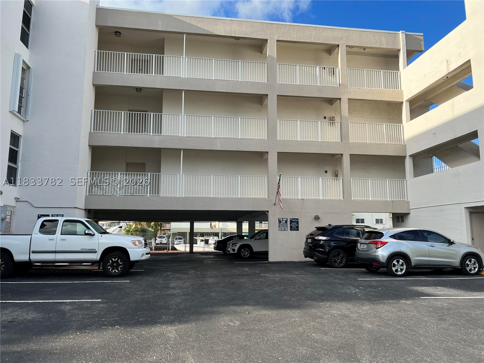 North Miami Beach photo 2