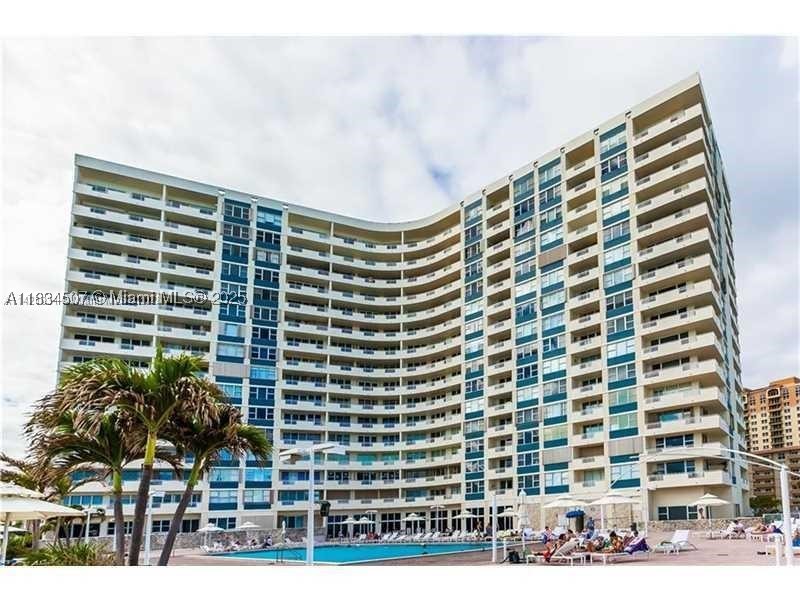 Hallandale Beach photo 1