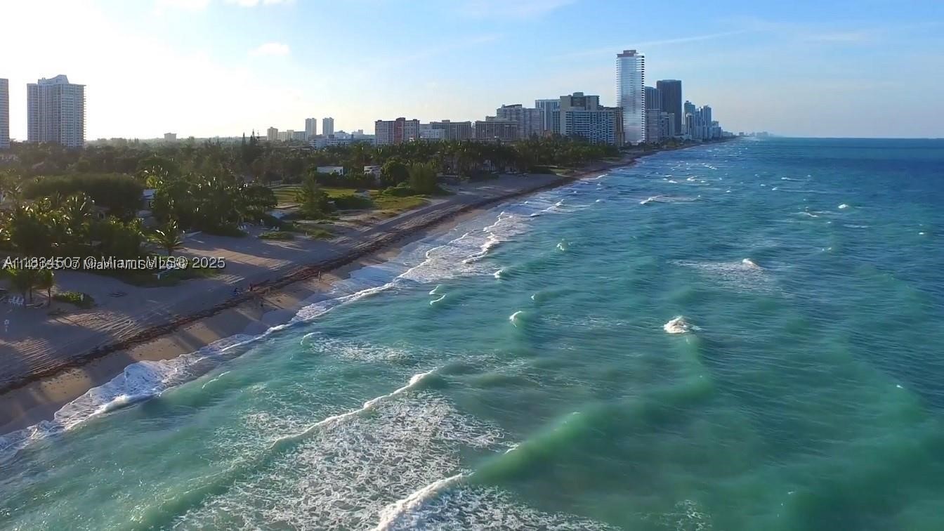 Hallandale Beach photo 3