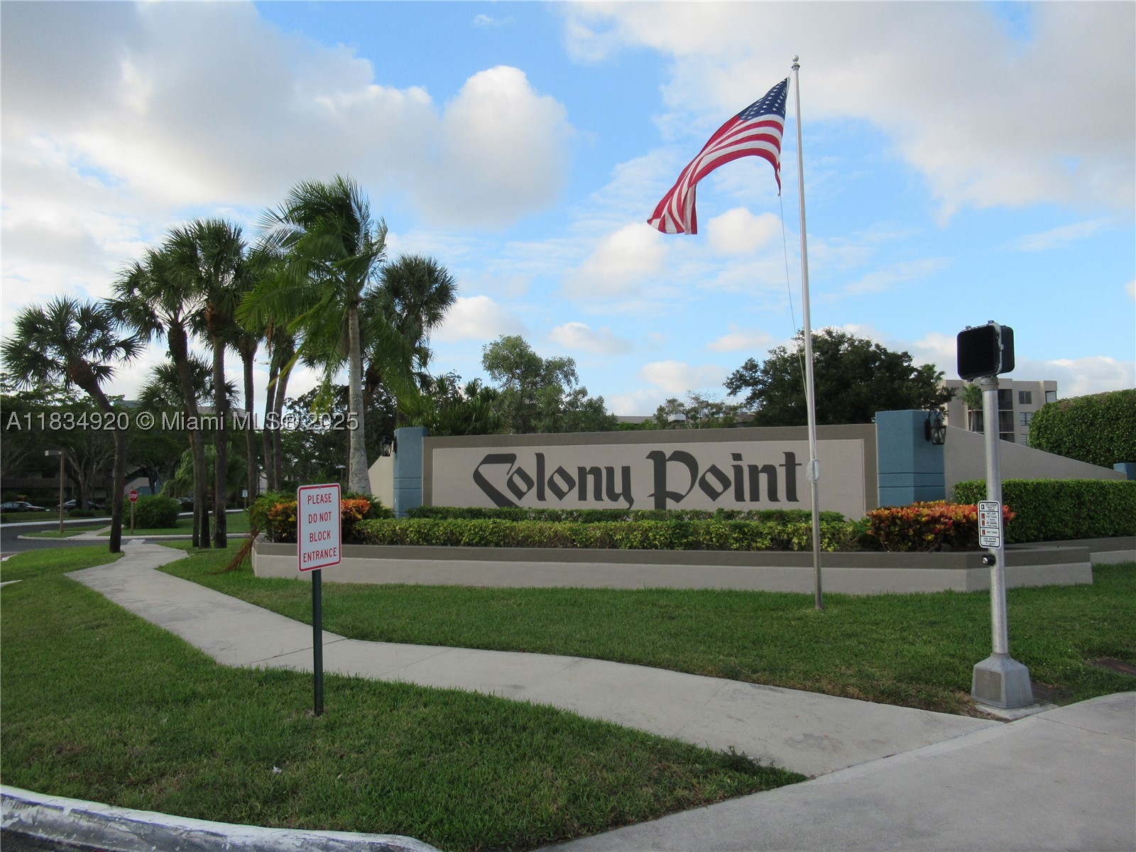 Pembroke Pines photo 2