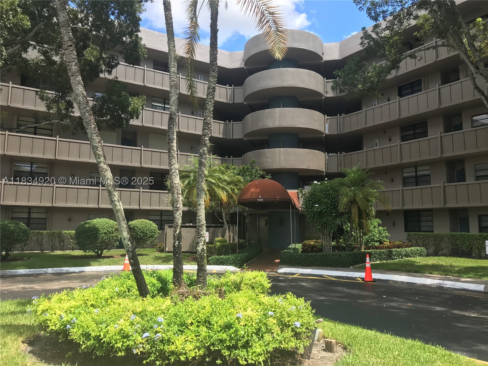 Pembroke Pines photo 3