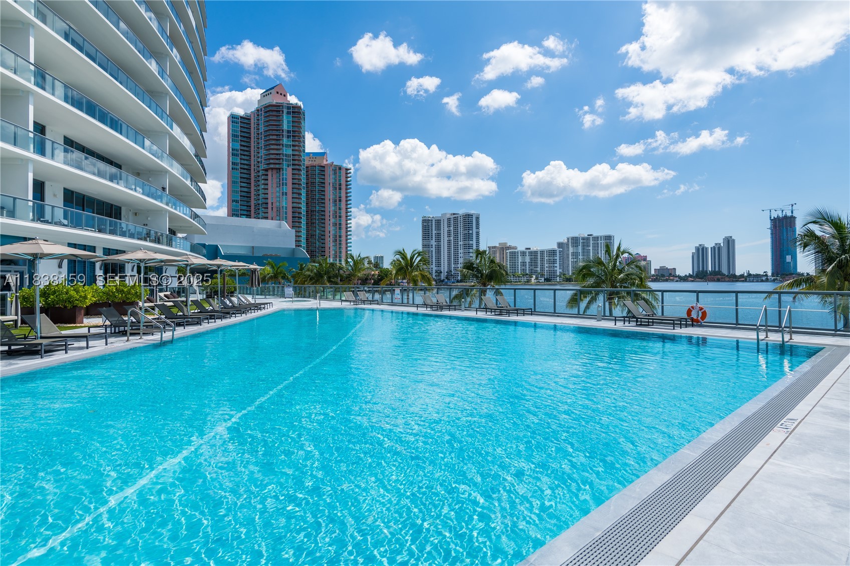 Aventura photo 4