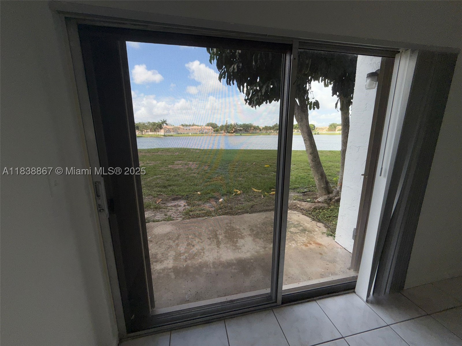 Miramar photo 2