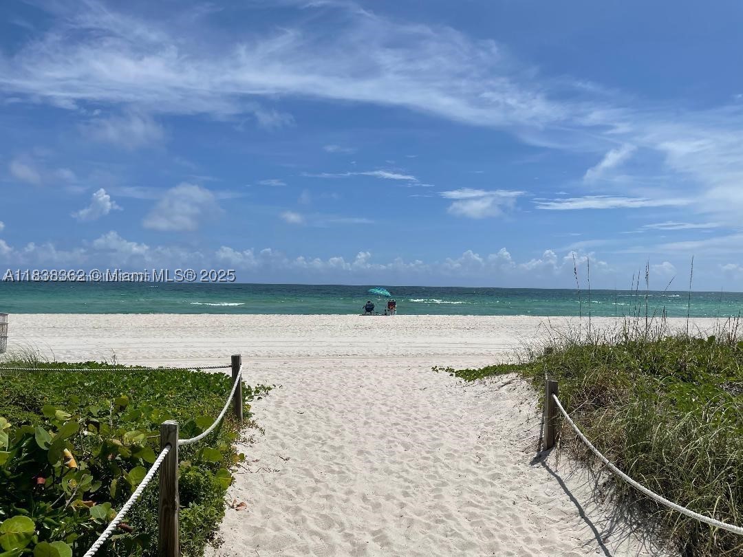Miami Beach photo 2