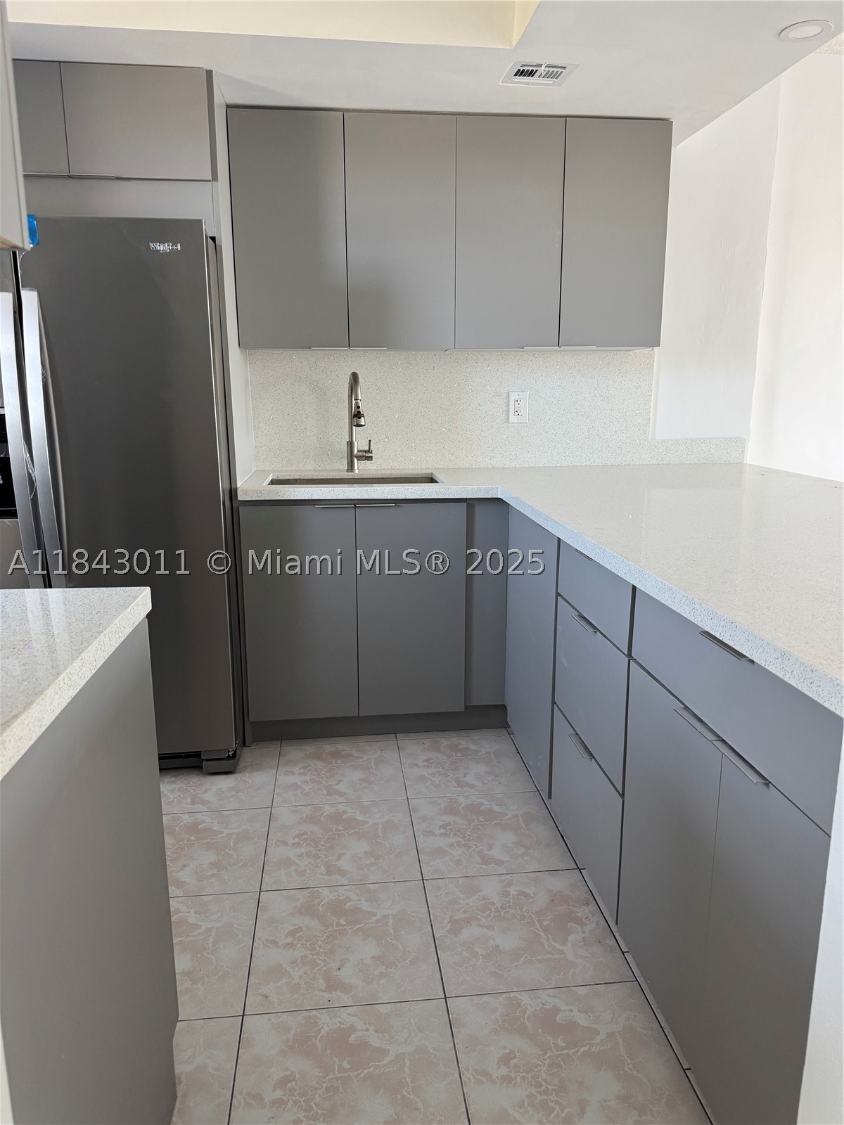 Hallandale Beach photo 4