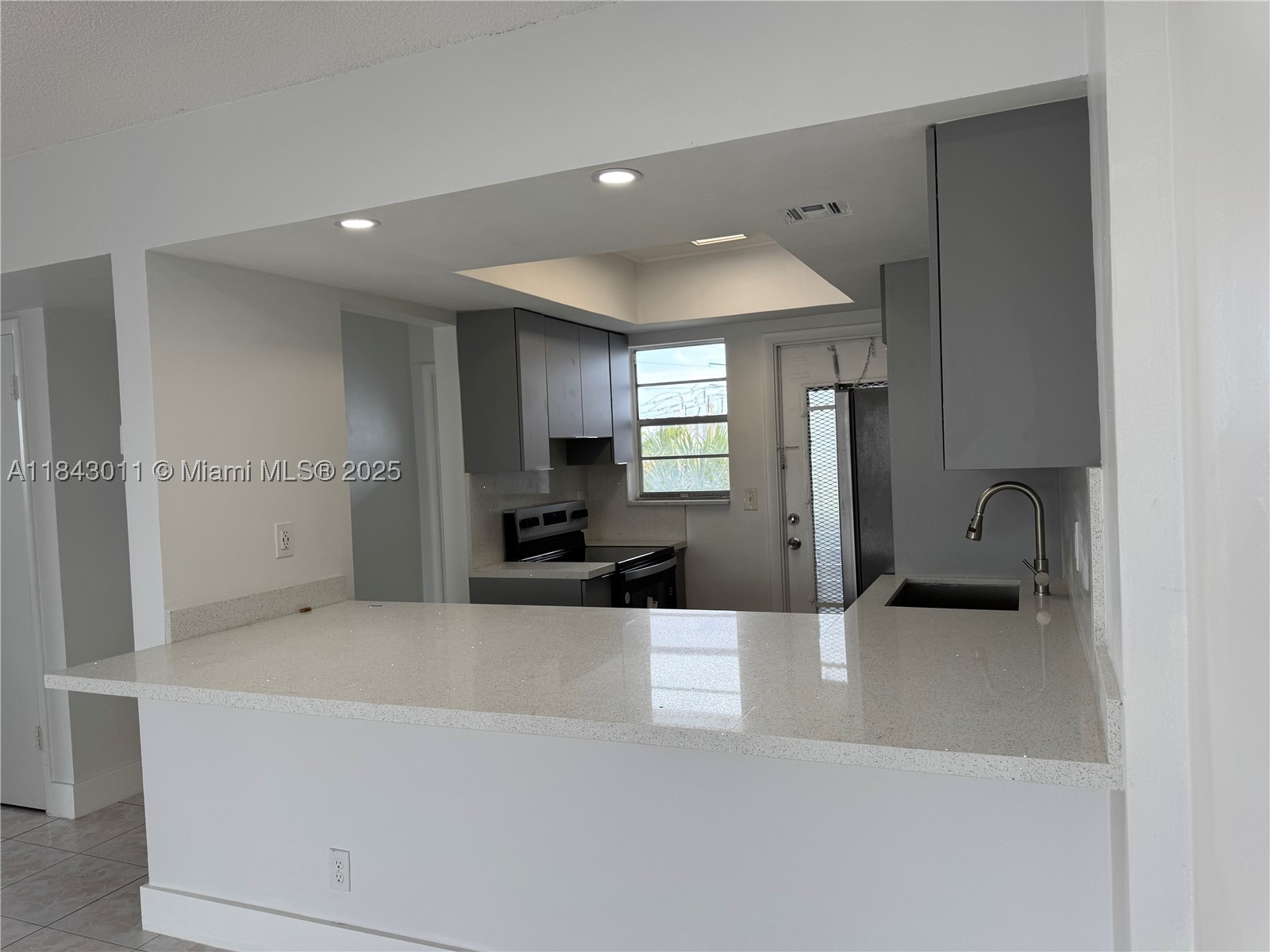 Hallandale Beach photo 5