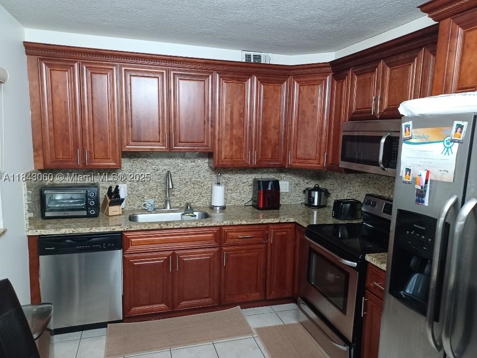 Pembroke Pines photo 4
