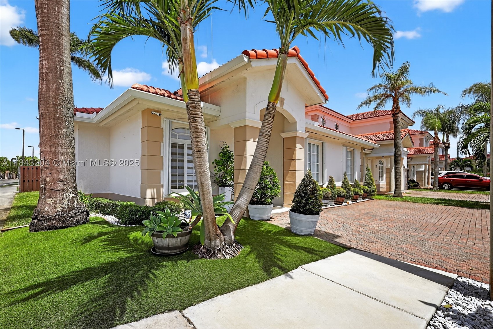 Hialeah photo 3