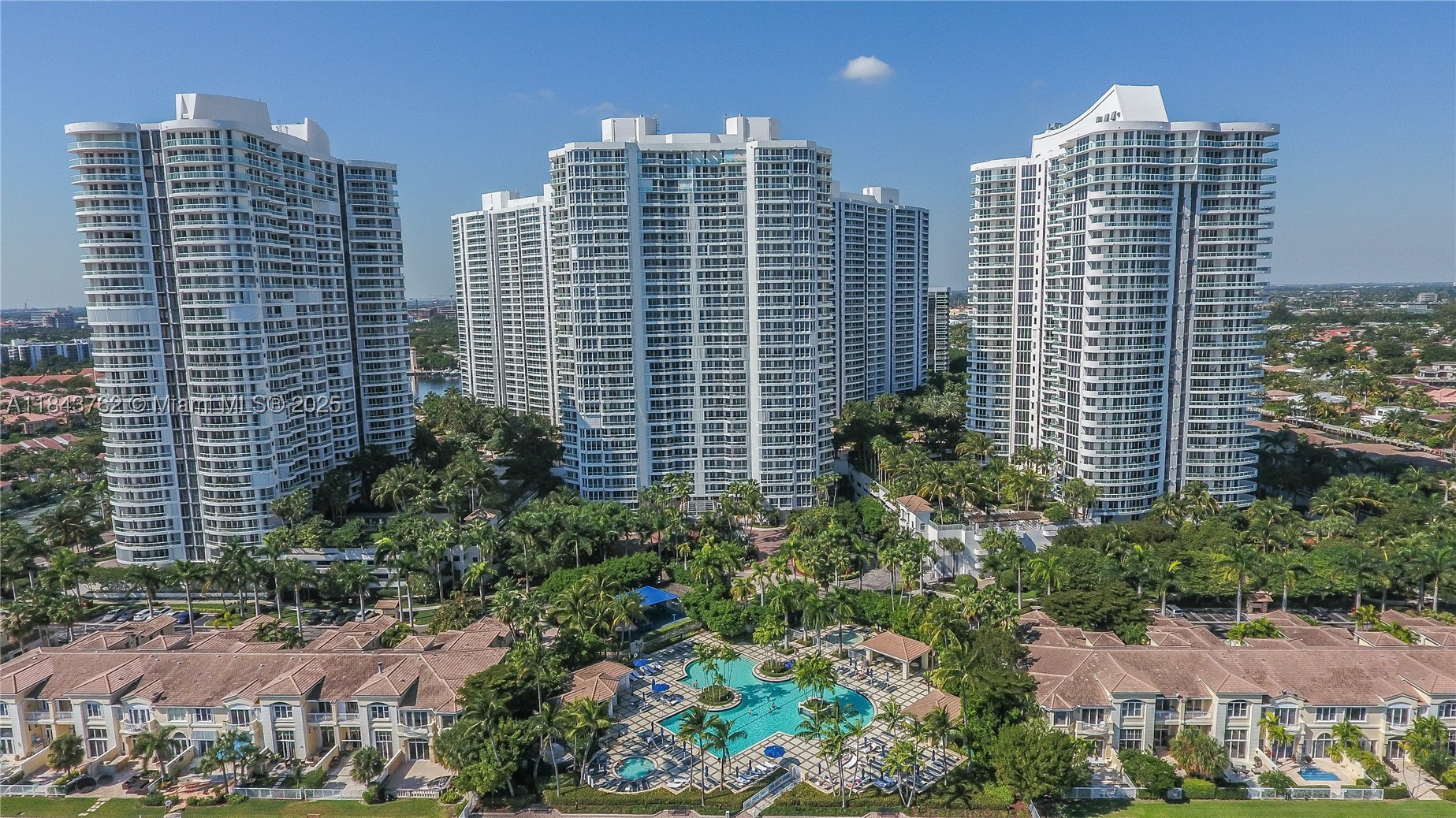 Aventura photo 1