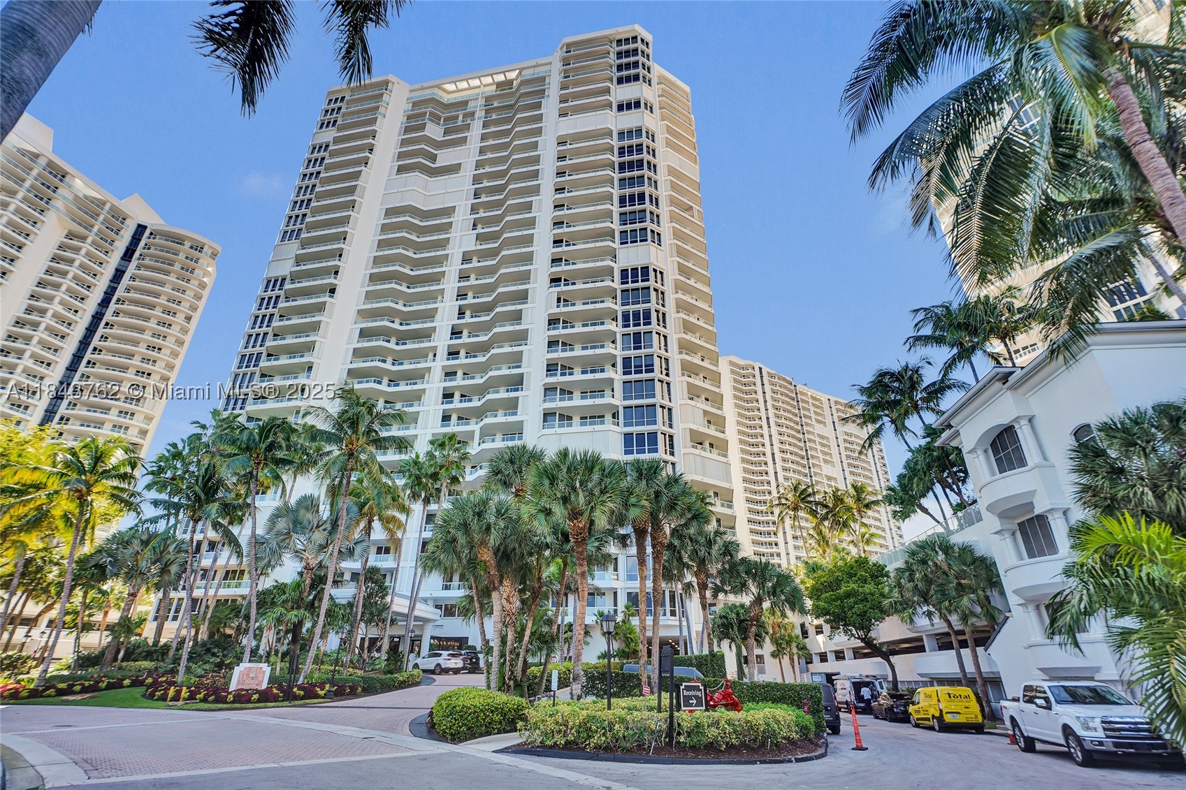 Aventura photo 3