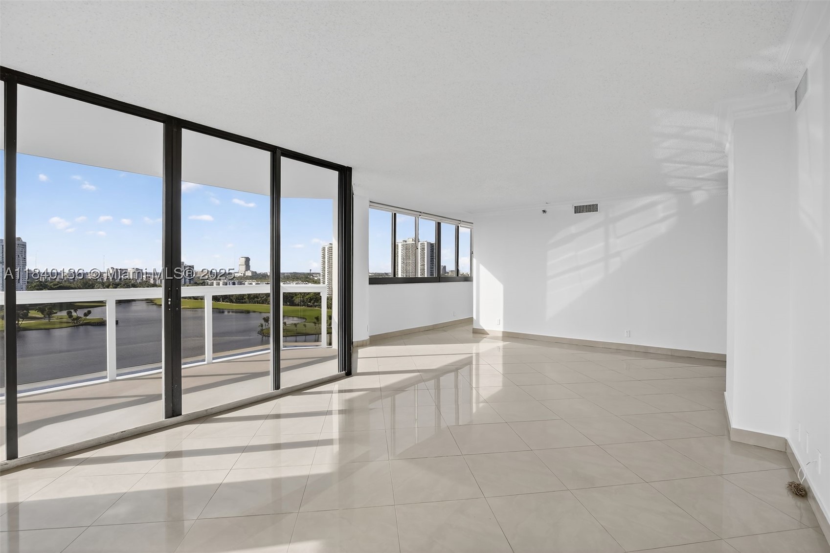 Aventura photo 5