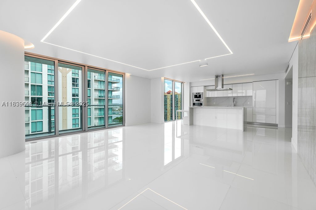 Sunny Isles Beach photo 3