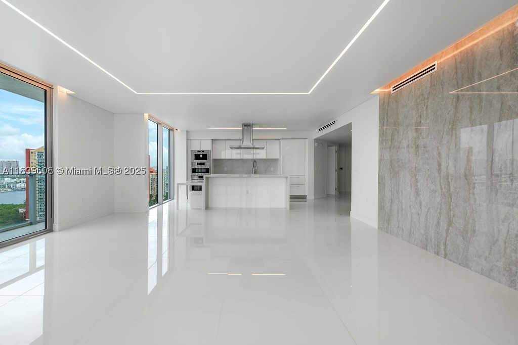 Sunny Isles Beach photo 4