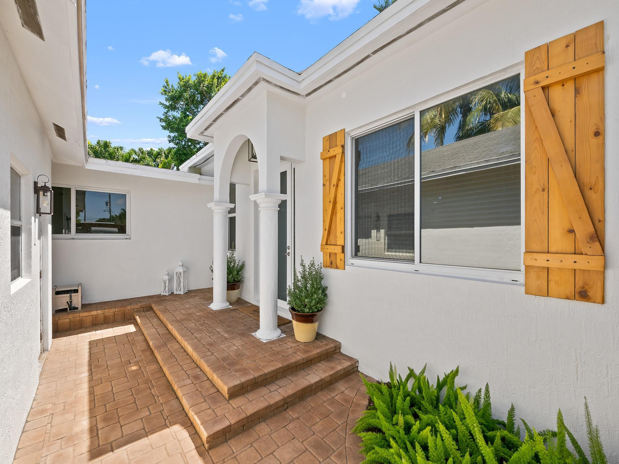Wilton Manors photo 5