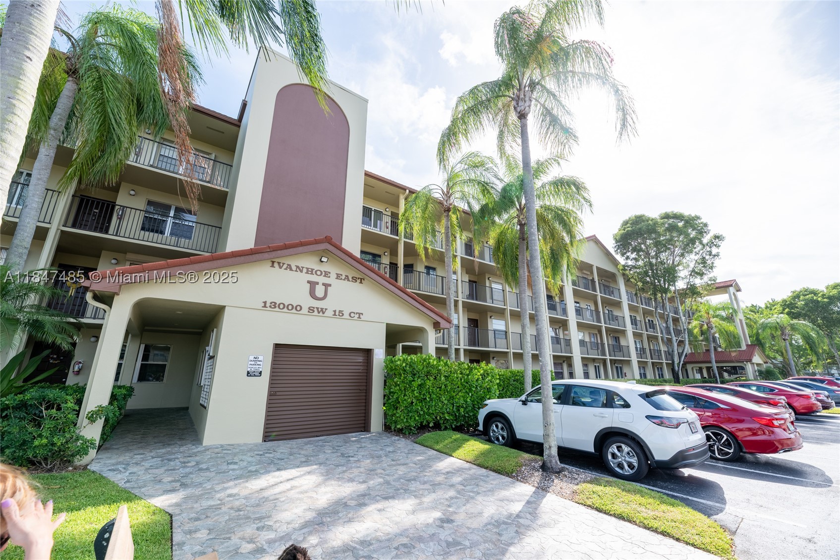 Pembroke Pines photo 2