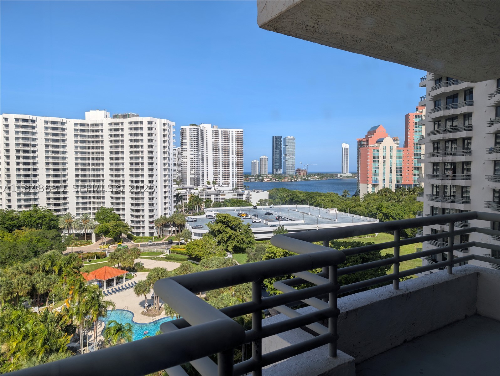 Aventura photo 2