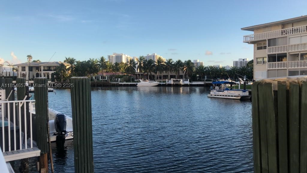 Hallandale Beach photo 2