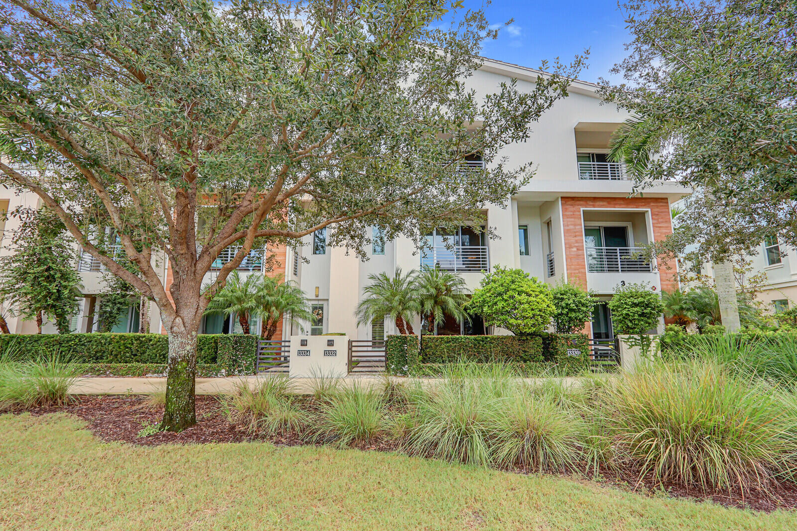 Palm Beach Gardens photo 2