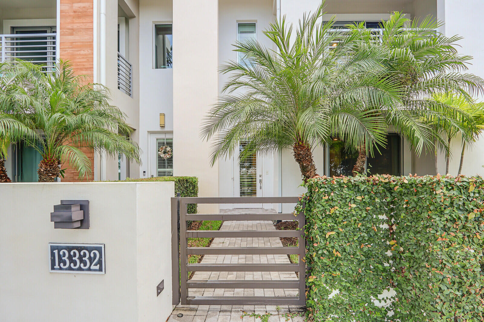 Palm Beach Gardens photo 3