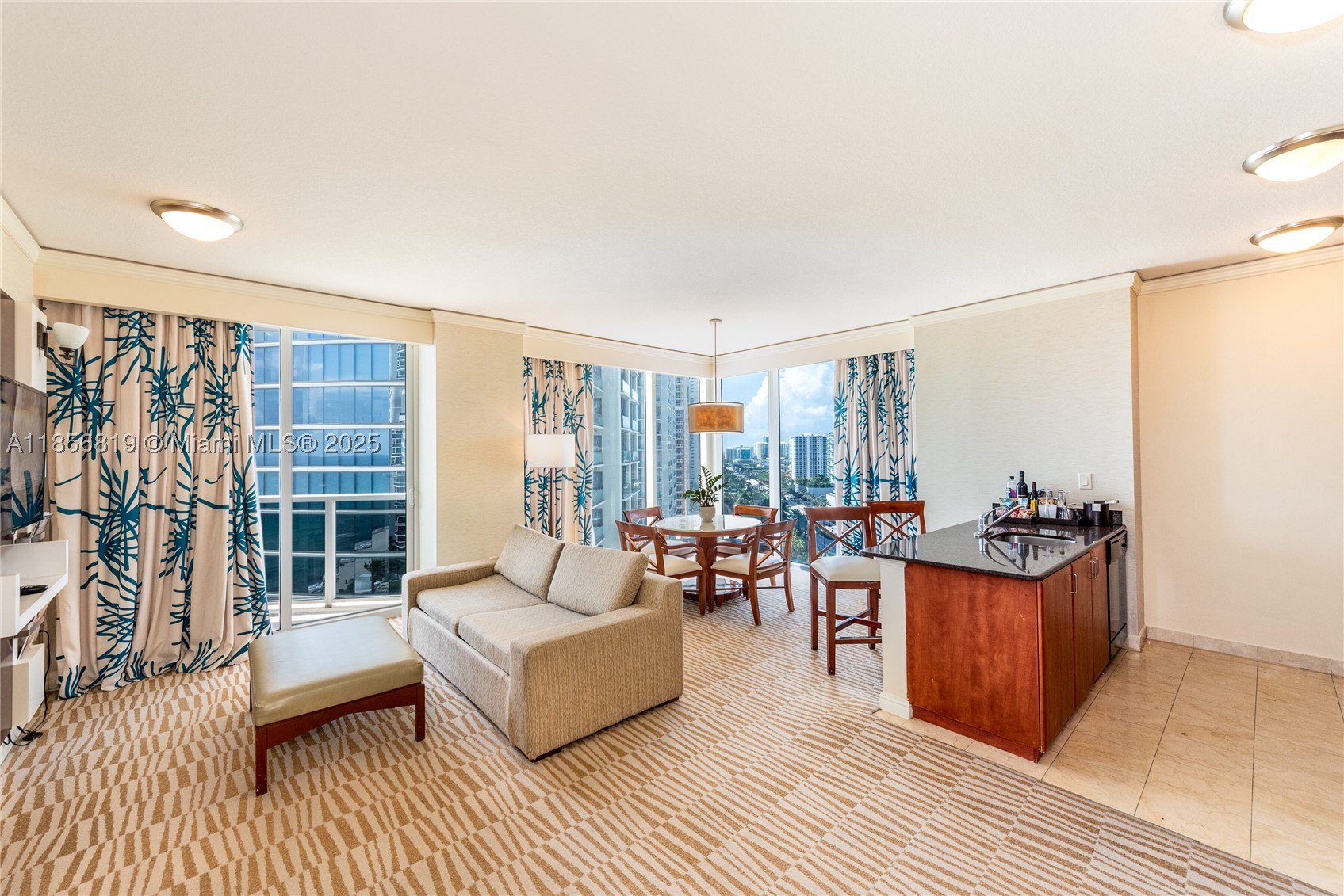 Sunny Isles Beach photo 2