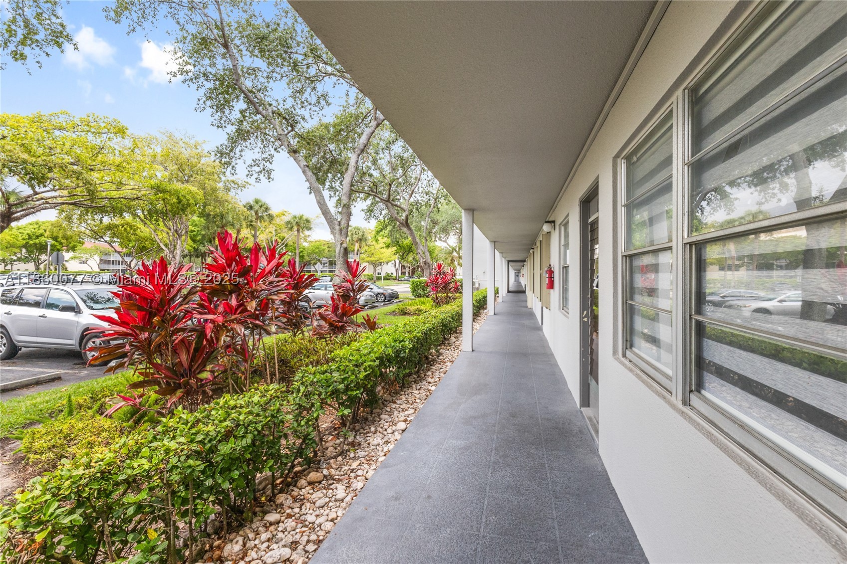 Pembroke Pines photo 2