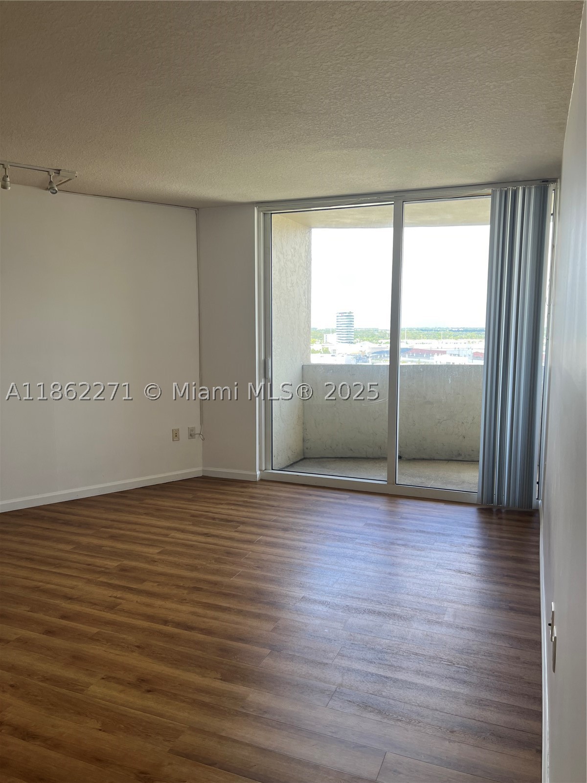 Aventura photo 2
