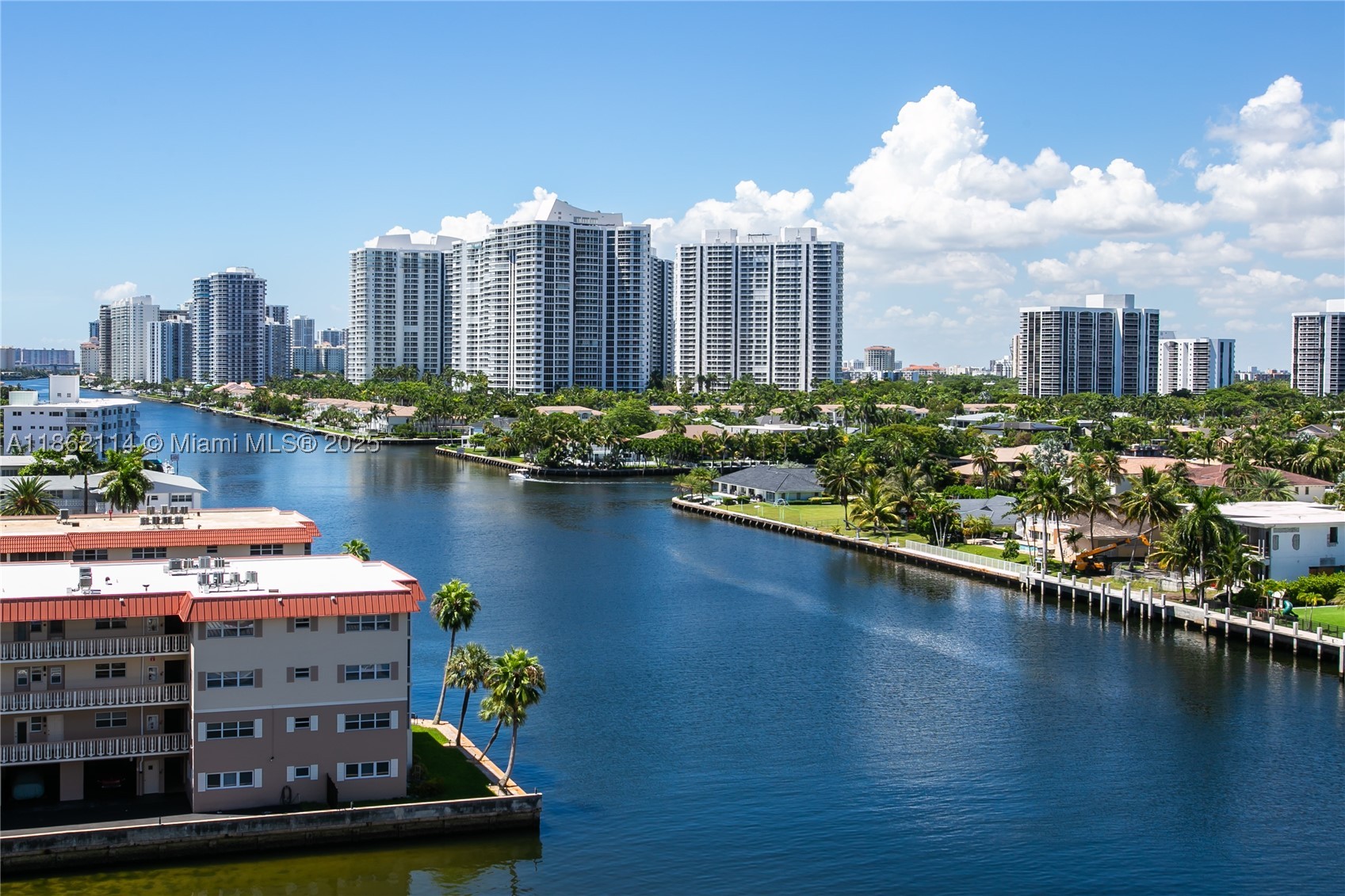 Hallandale Beach photo 2