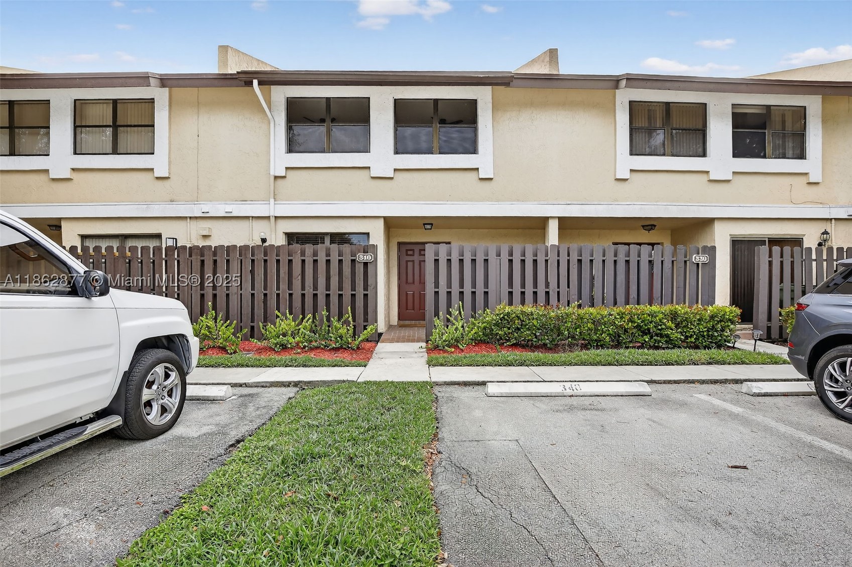 Pembroke Pines photo 1