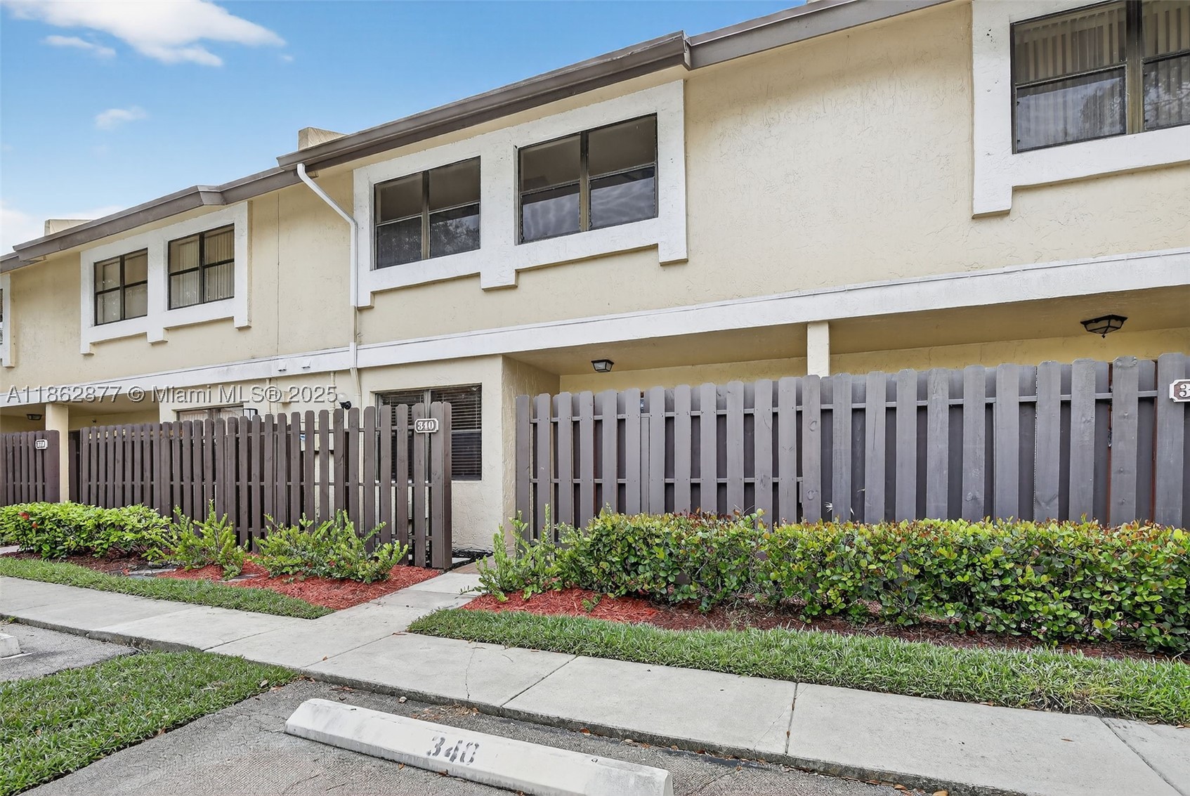 Pembroke Pines photo 3