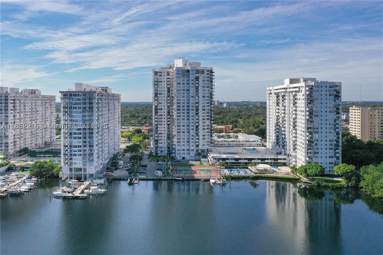 Aventura photo 4