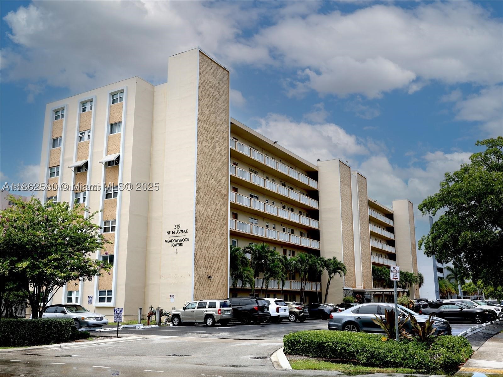 Hallandale Beach photo 1