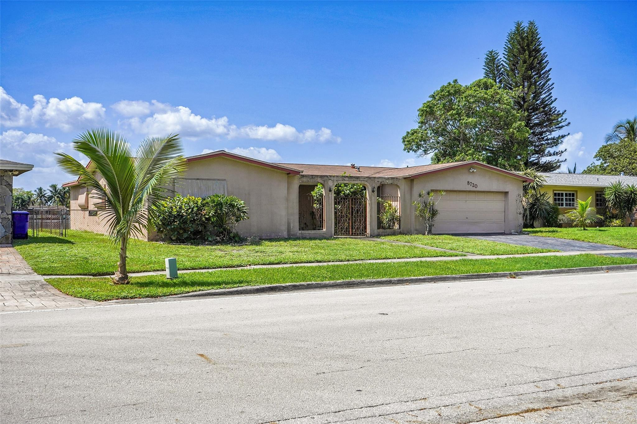 Pembroke Pines photo 3