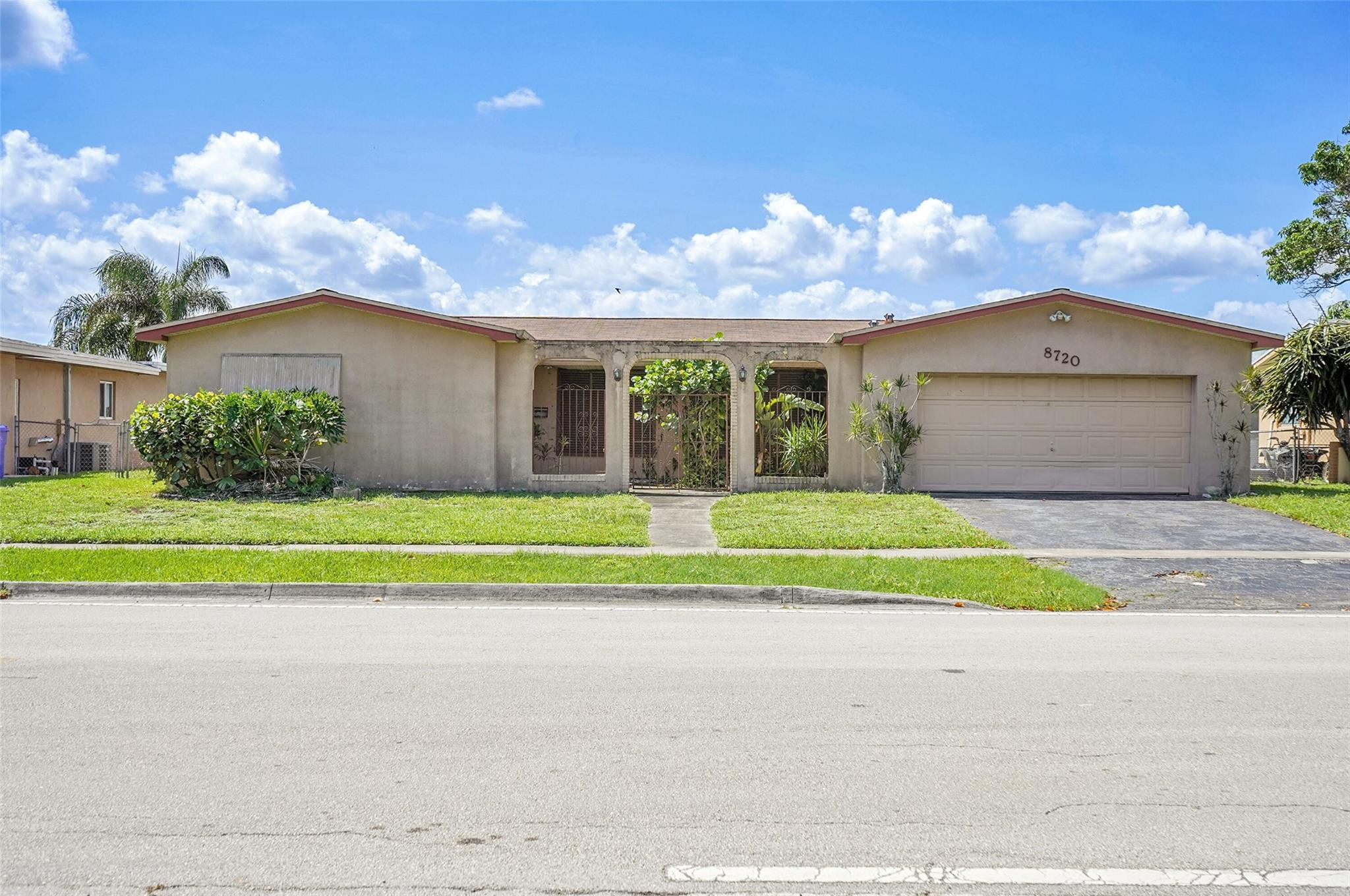 Pembroke Pines photo 4