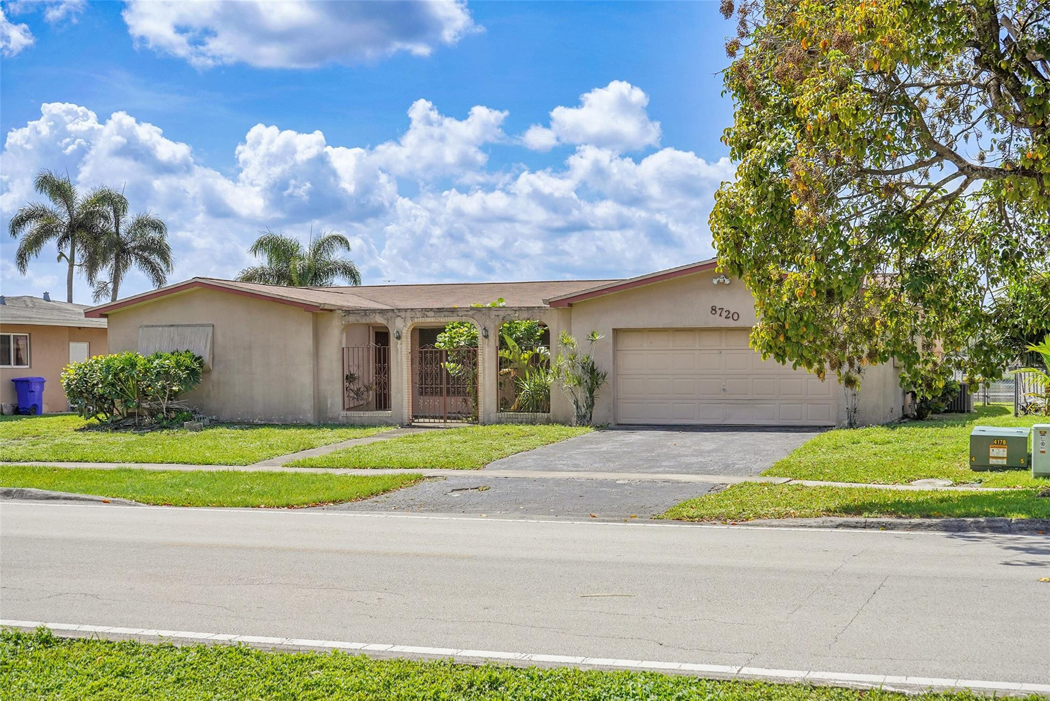 Pembroke Pines photo 5