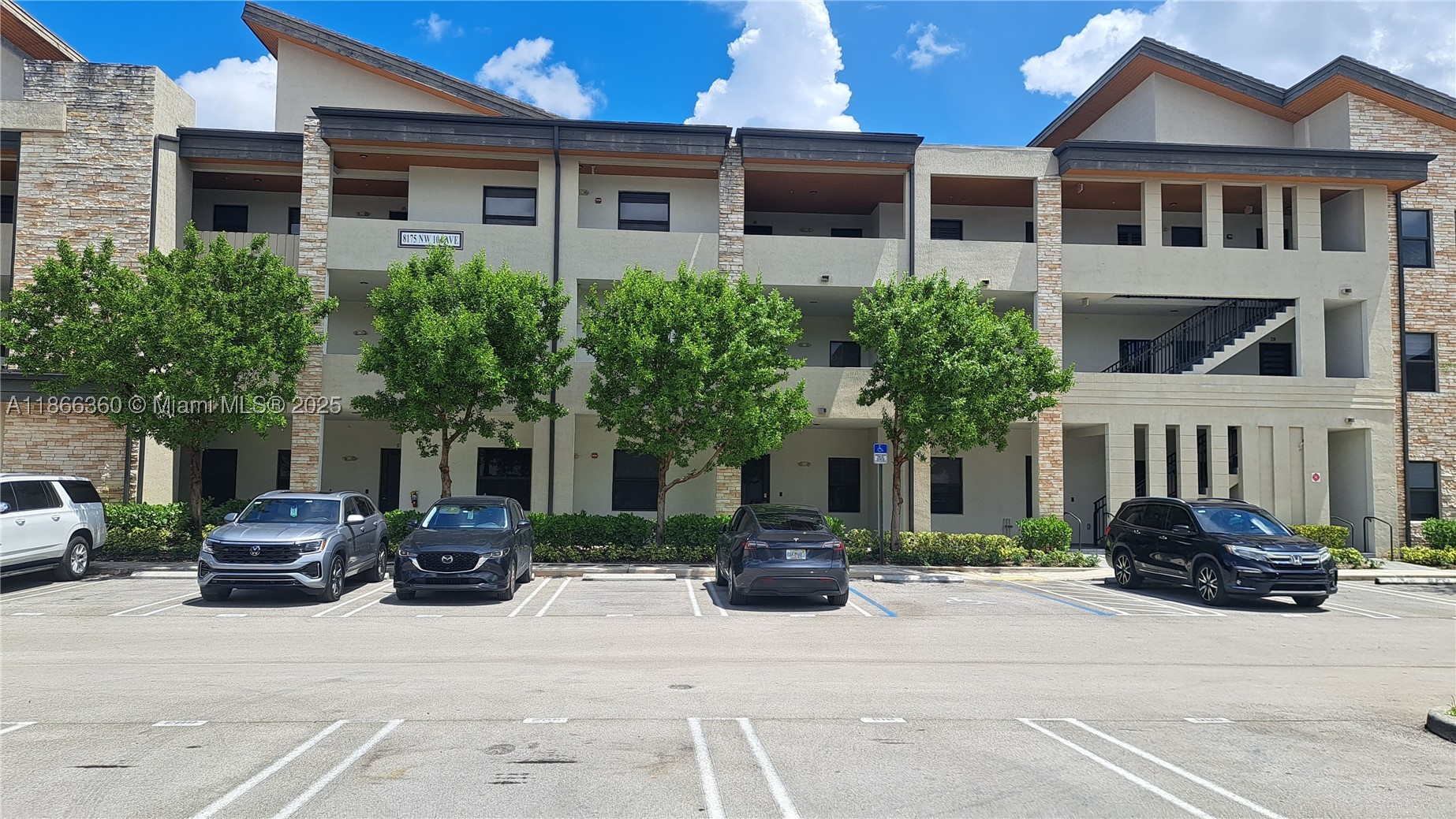 Doral photo 2