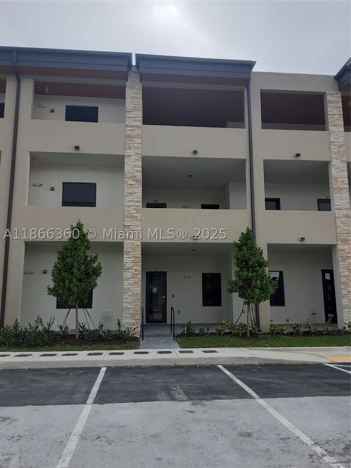 Doral photo 3