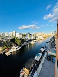 North Miami Beach photo 1