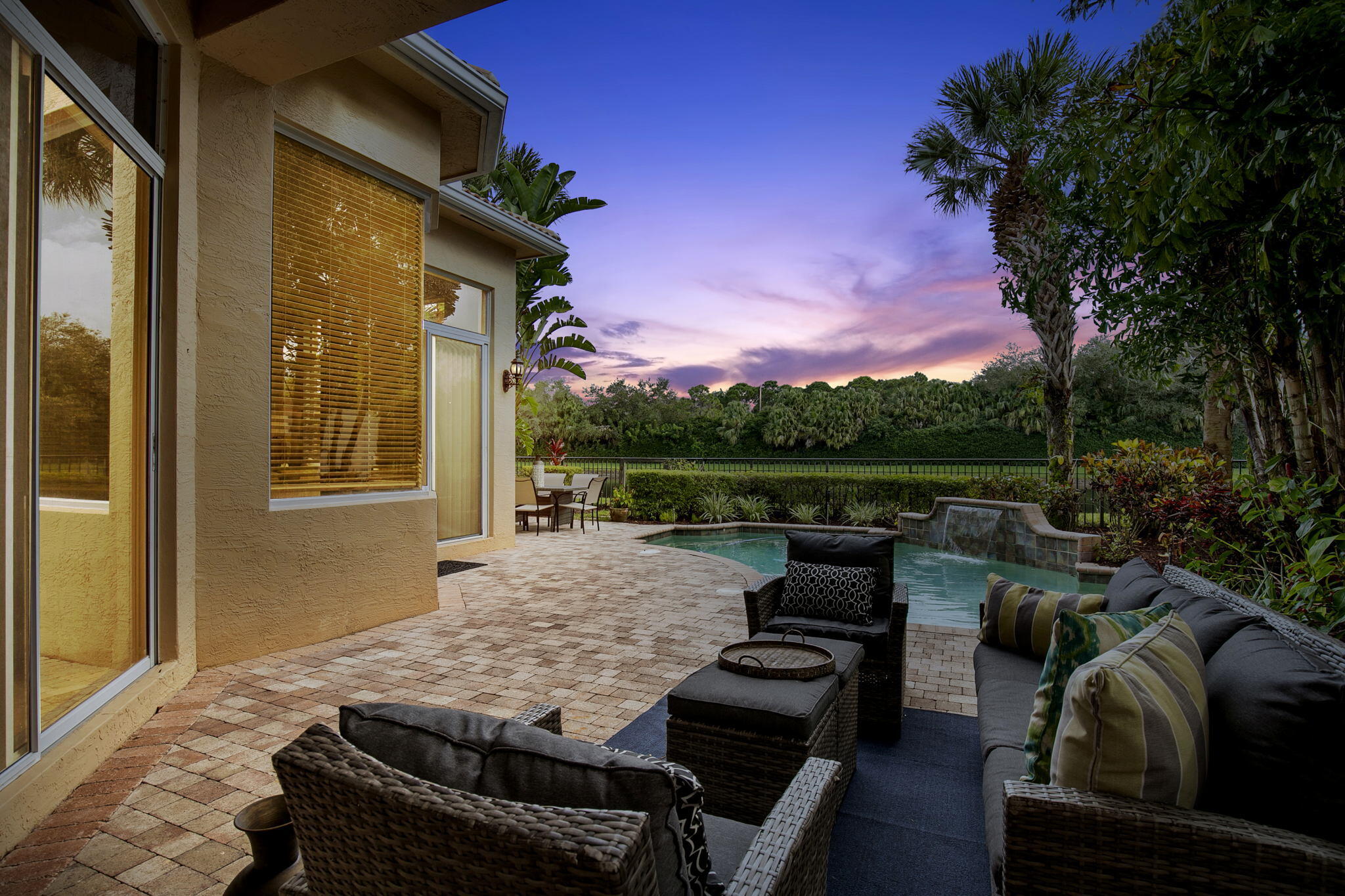 Palm Beach Gardens photo 1